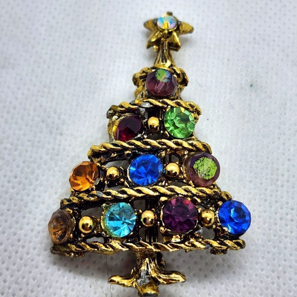 Vintage Christmas Tree Brooch